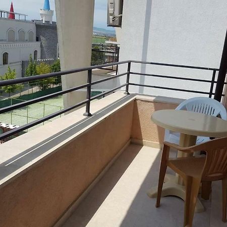 Grand Kameliq Apartment Pantai Sunny Luaran gambar