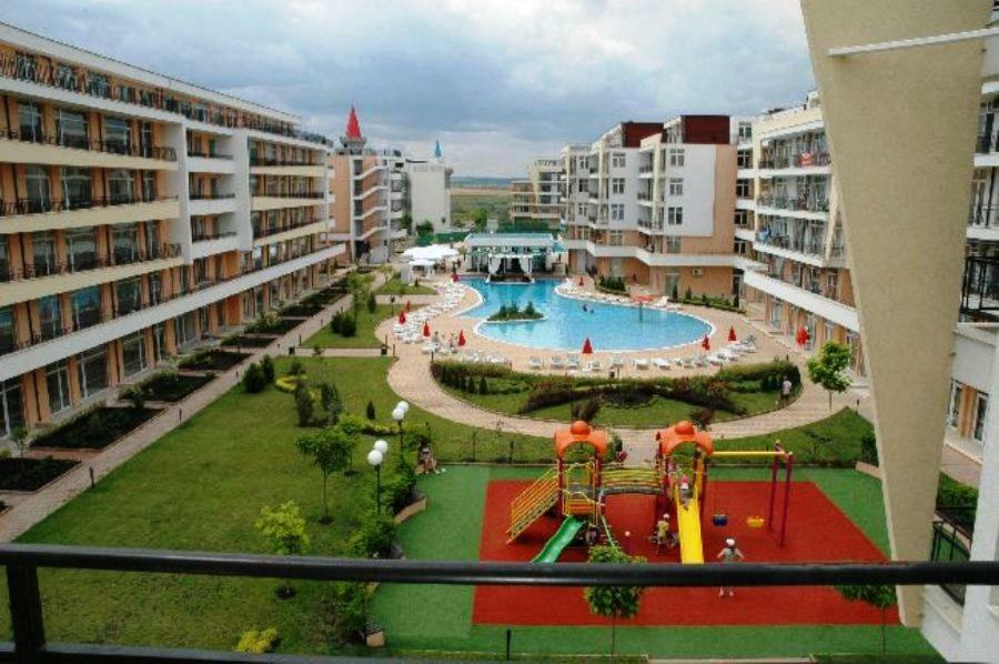 Grand Kameliq Apartment Pantai Sunny Luaran gambar