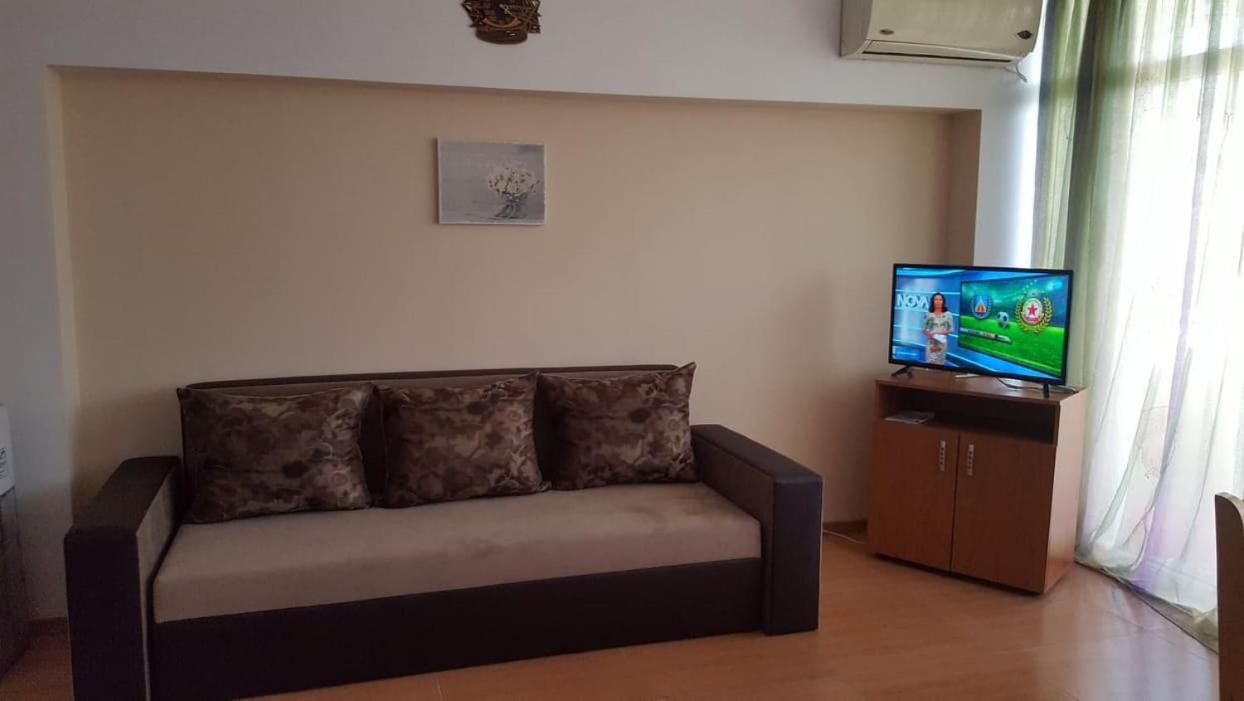 Grand Kameliq Apartment Pantai Sunny Luaran gambar